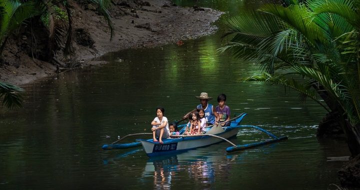 Boat, river, nature — Costa Rica All-Inclusive Surfing Packages: Stress-Free Surfing