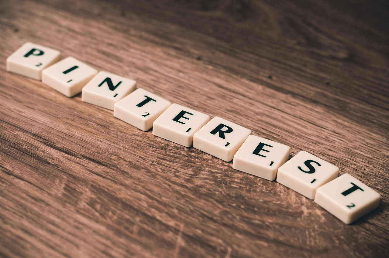 Pinterest, facebook, social media — Finding The Best SEO Marketing Service Provider For Your Business Needs
