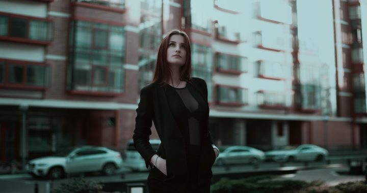 Business woman, business, young woman — RXS Token: Key Features and Benefits for Investors